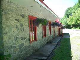 i256912753_13975_4.jpg